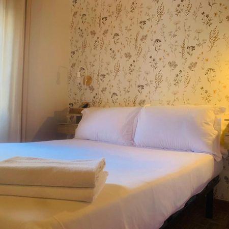 Hostal As Margaritas 산티아고데콤포스텔라 외부 사진